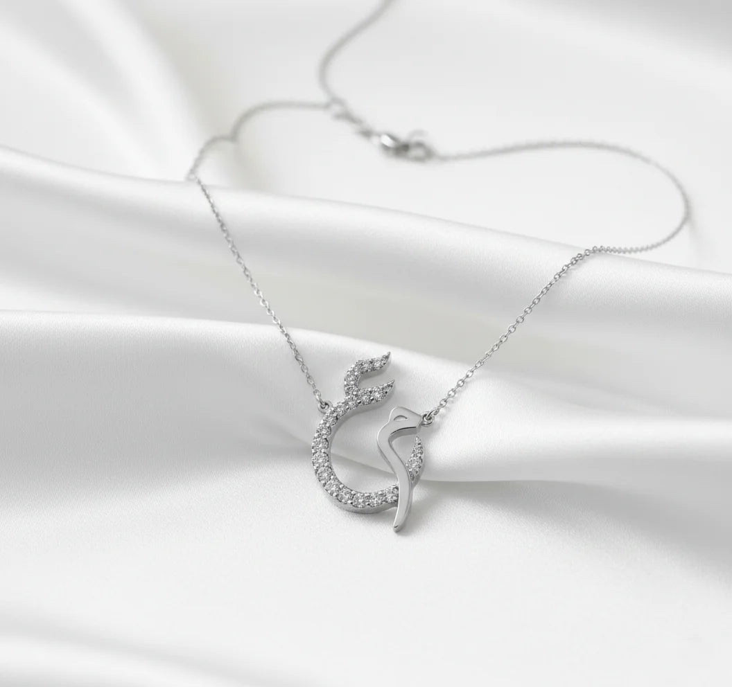Personalized Arabic Initial Necklace – Elegant Silver Tone Pendant