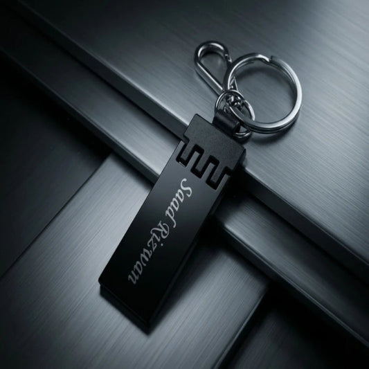Luxury Gunmetal Hinged Personalized Keychain – Custom Engraved Karabiner Key Ring – Customized Keychain