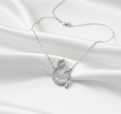 Personalized Arabic Initial Necklace – Elegant Silver Tone Pendant